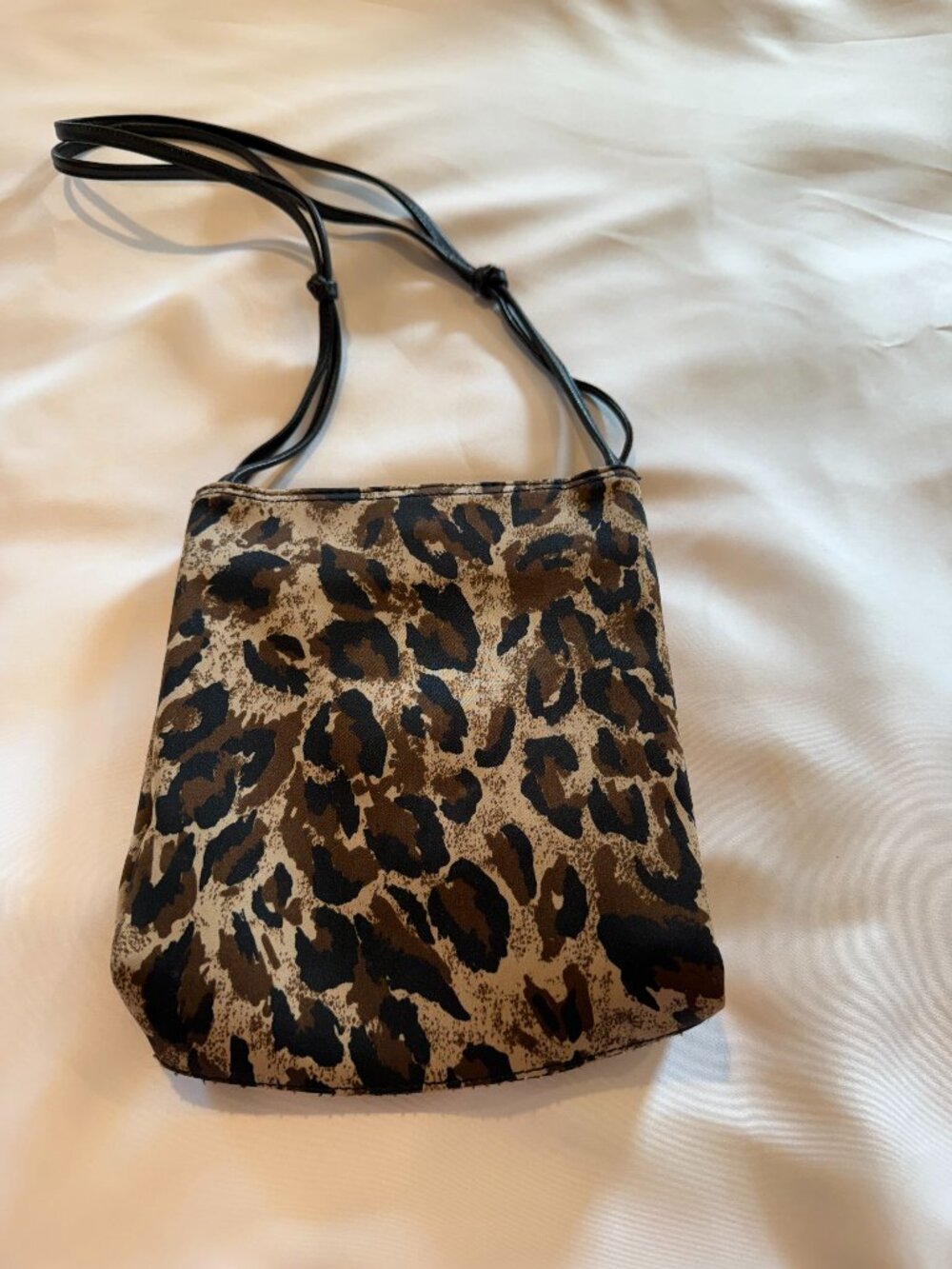 DAVID DART Two snap Compartments Crossbody/messenger/Shoulder Leopard print bag